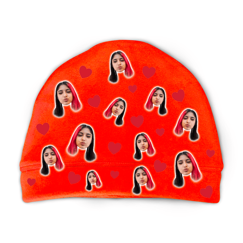 כובע לבבות - כובע מודפס מותאם אישית