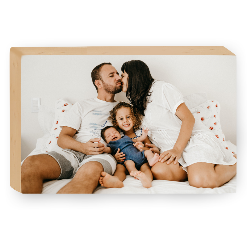 בלוק עץ עם תמונה בצורת מלבן