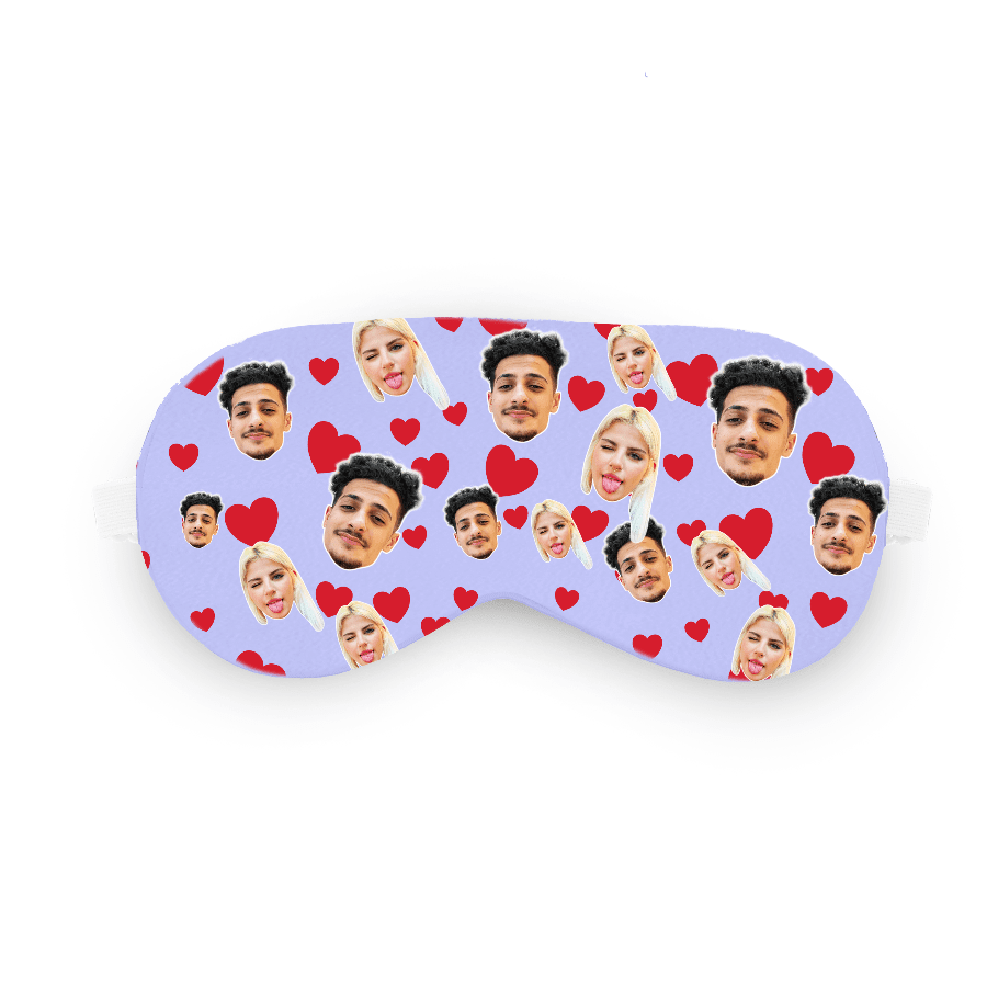 כיסוי עיניים עם לבבות - מתנה מקורית במחיר משתלם